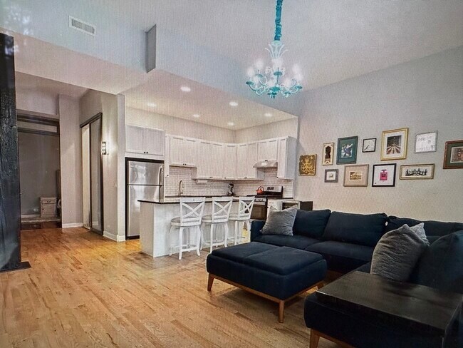 Foto del edificio - 1760 W Wrightwood Ave
