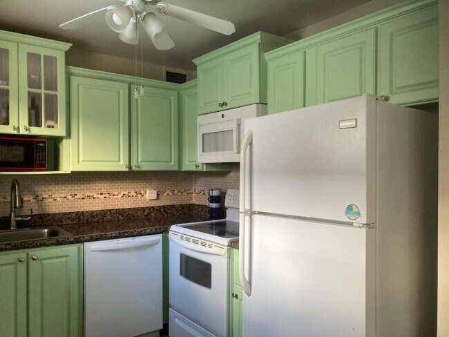 Foto del edificio - 445 Saxony Way