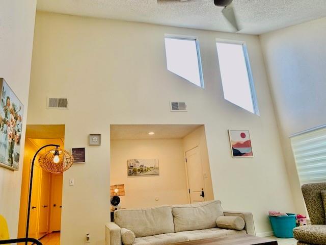 Building Photo - 11535 Bellspring Dr