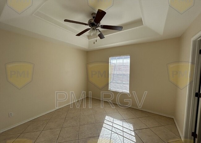 Foto del edificio - 307 W Albatross Ave