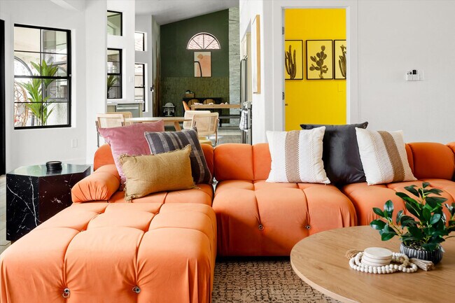 Foto del edificio - 6625 W Bloomfield Rd