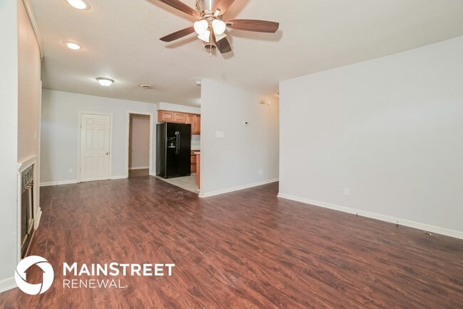 Building Photo - 2305 Ridgecrest Dr