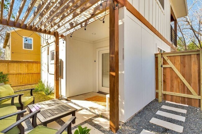 Foto del edificio - Modern living at East Downtown