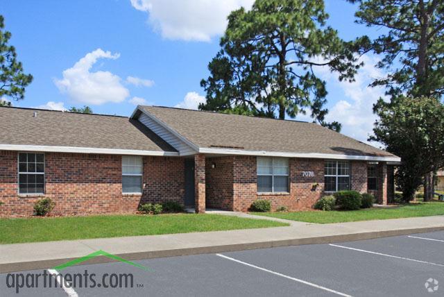 Primary Photo - Carriage Crossing Apartments