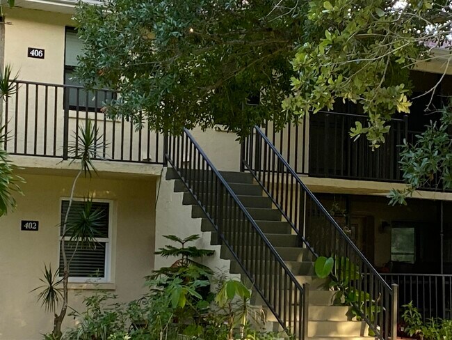 Building Photo - 500 Catalina Rd
