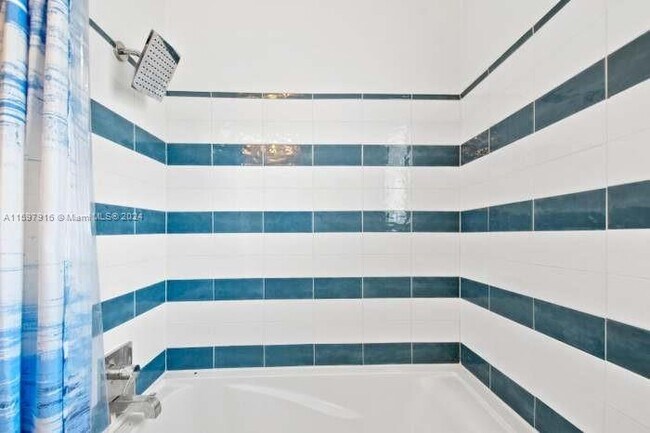 Foto del edificio - 646 33rd St