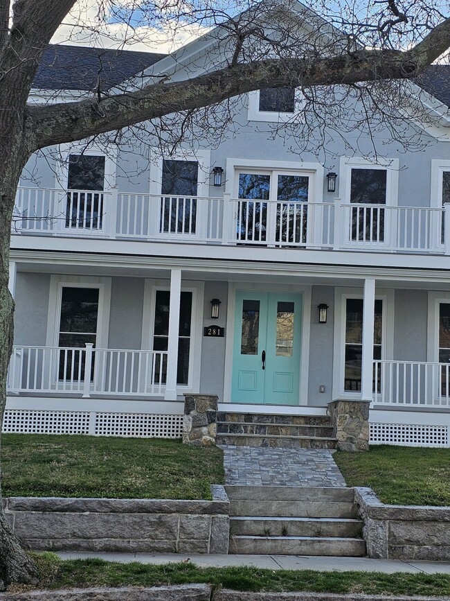 Building Photo - 281 Pequot Ave