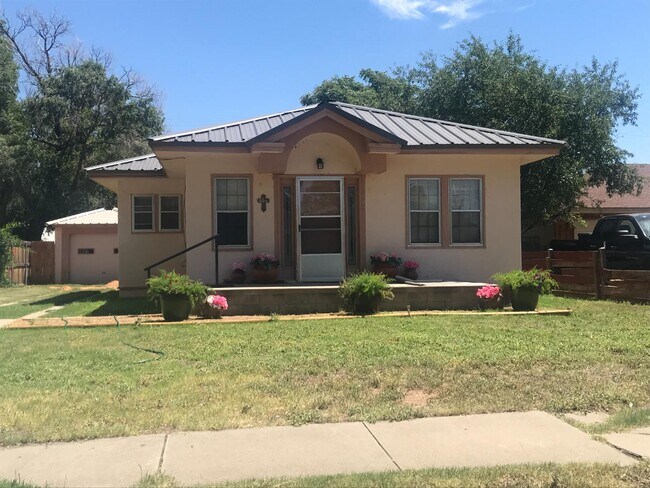 Foto del edificio - 913 Oak Ave