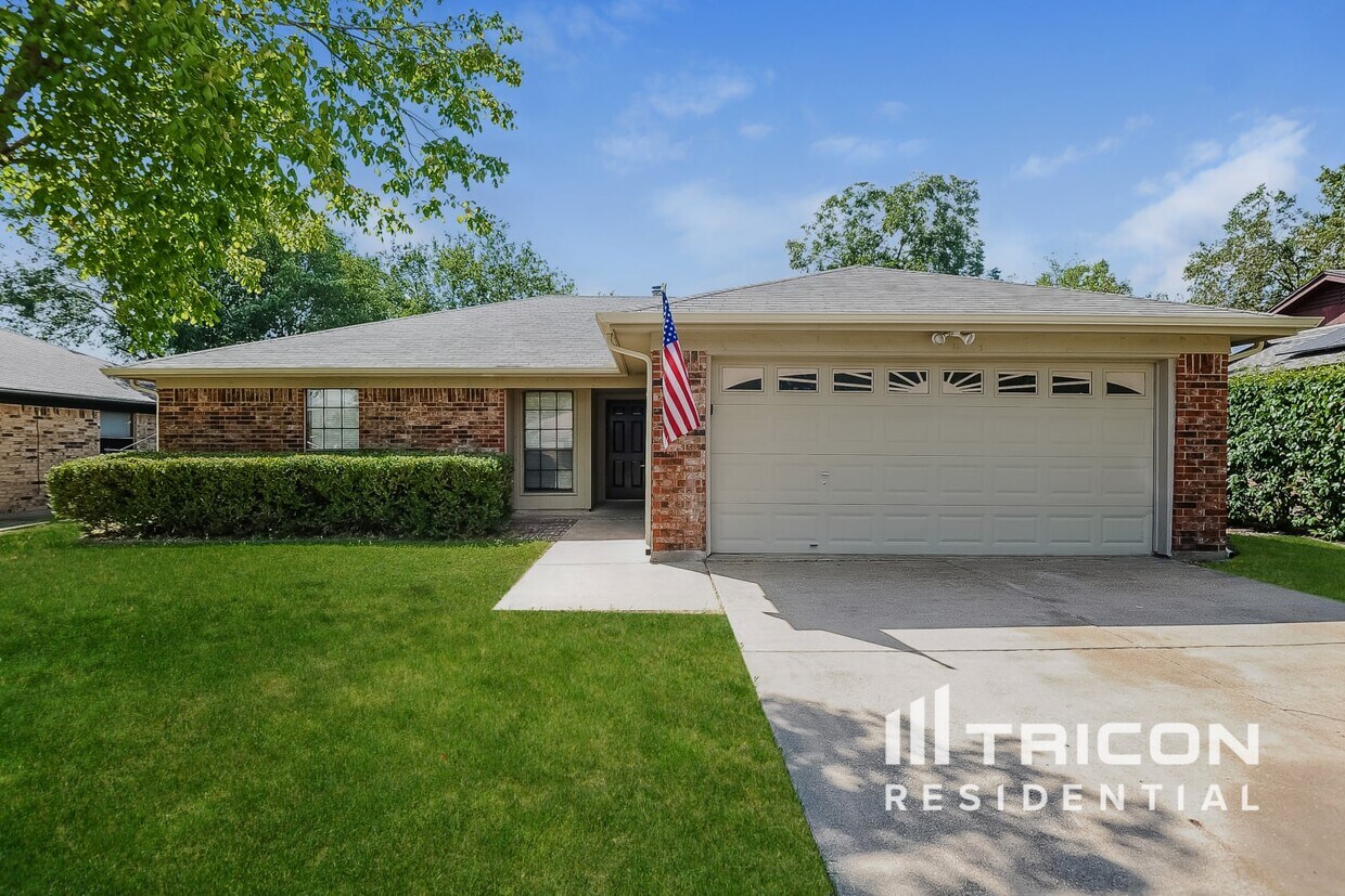 Foto principal - 537 Greenway Dr