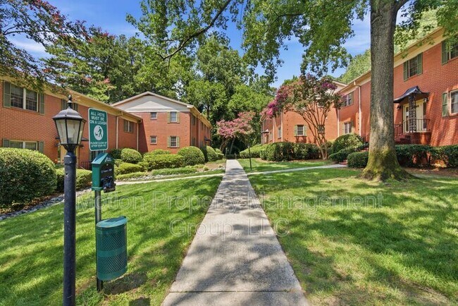 Foto del edificio - 430 Lindbergh Drive NE
