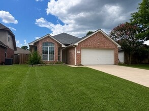 Building Photo - 980 Oak Falls Dr