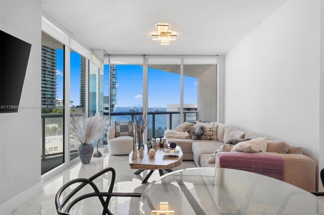 Foto del edificio - 480 NE 30th St