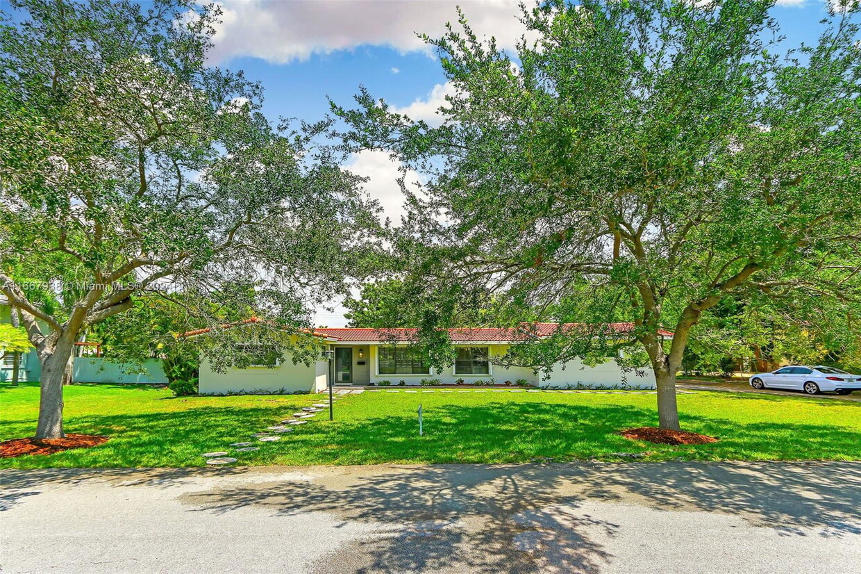 Foto principal - 7455 SW 134th St