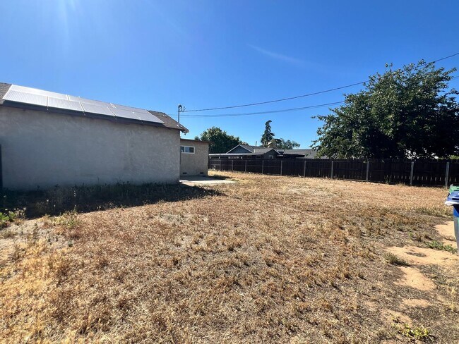 Foto del edificio - Madera home for rent- corner lot with solar