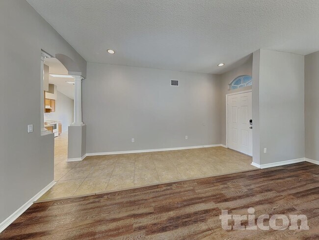 Foto del edificio - 1926 Sean Wood Cir