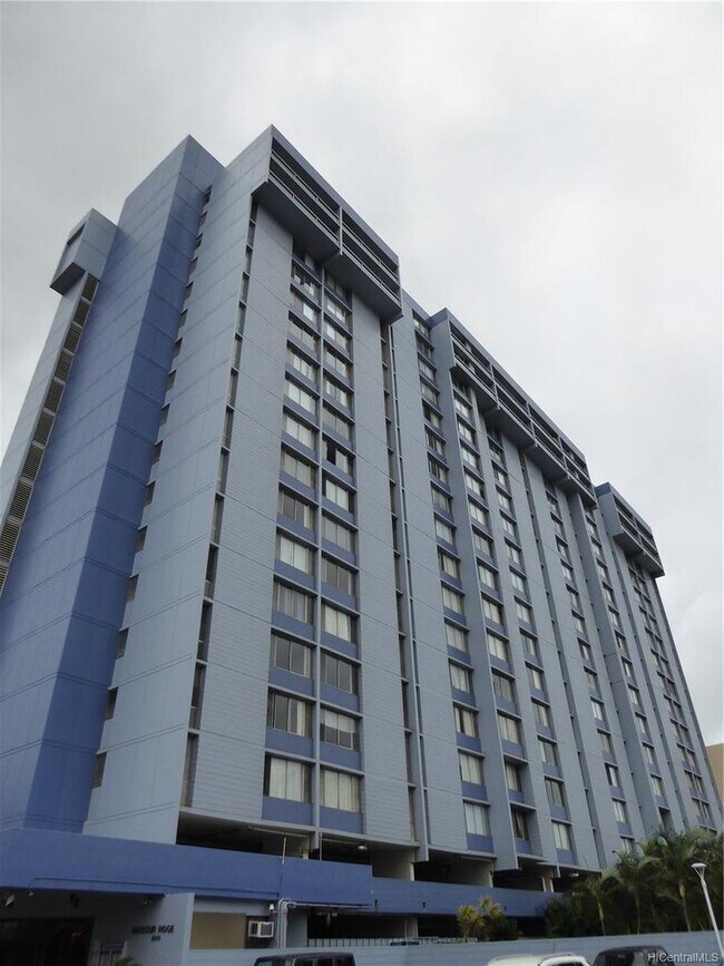 Building Photo - Salt Lake lifestyle - Ocean View - Central AC - ALL BASIC UTILITIES INCLUDED