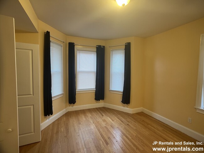 Foto del edificio - 111 Heath St