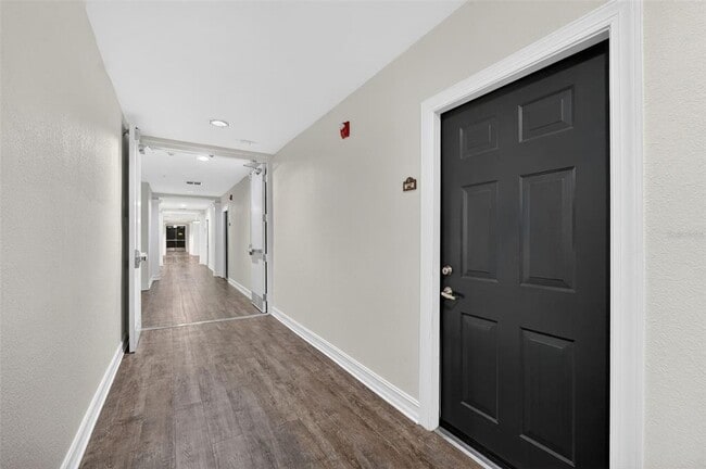 Foto del edificio - 5550 E Michigan St