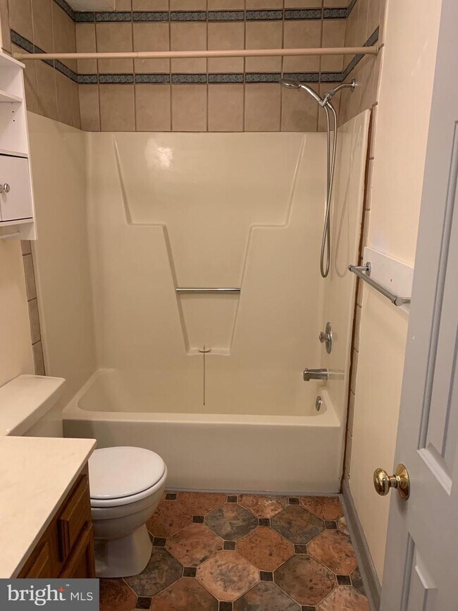 Building Photo - 317 Princess Anne St