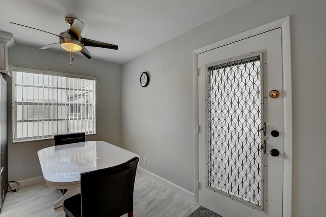 Building Photo - 988 Normandy Trail