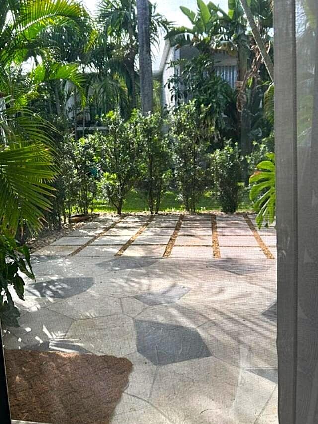 Foto del edificio - 382 Golfview Rd