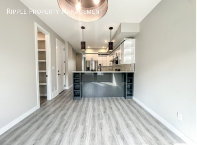 Building Photo - COMING SOON! INCREDIBLE 3 BEDS/ 2.5 BATHS ...