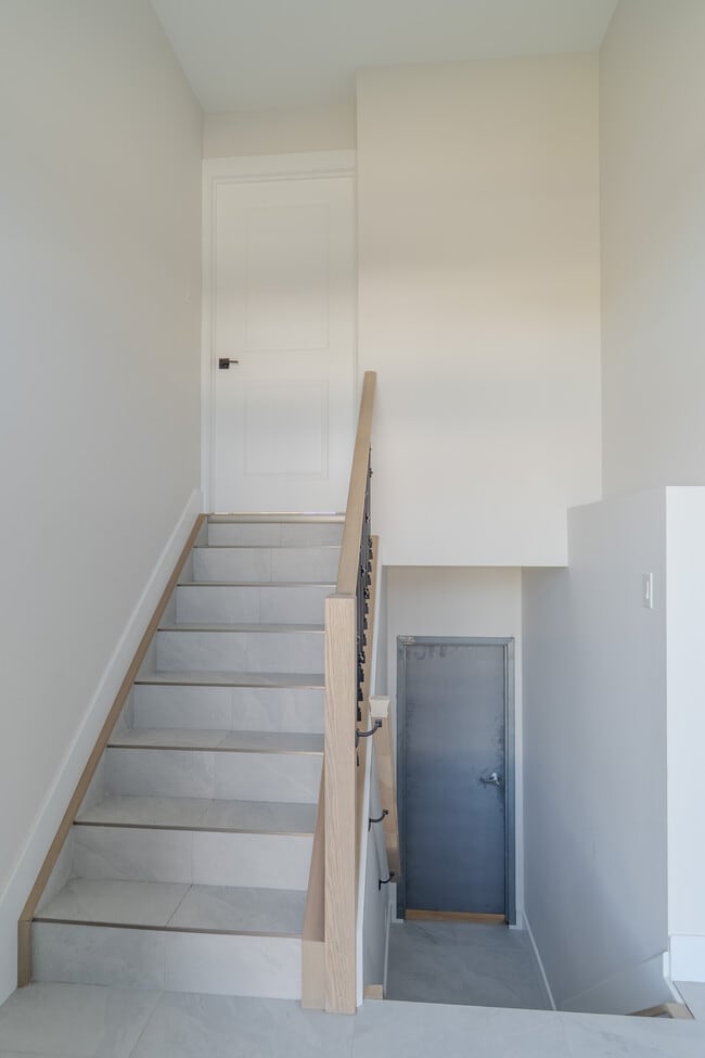 Building Photo - 97 Kingsbridge Dr