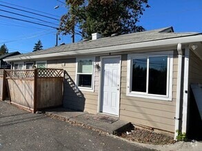 Building Photo - 3218 SE 122nd Ave