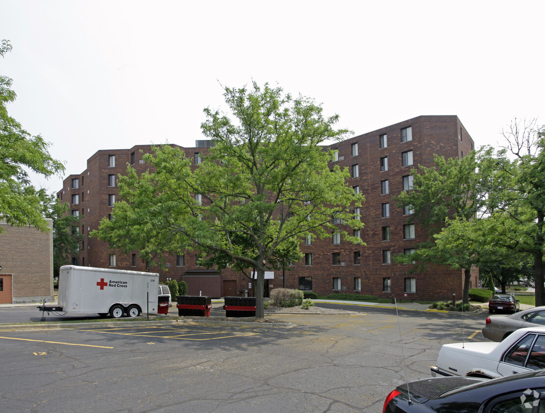 Foto del edificio - Janesville Garden Court