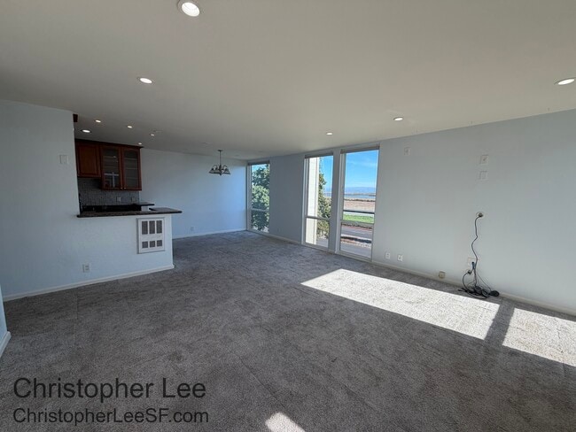 Building Photo - 1081 Beach Park Blvd