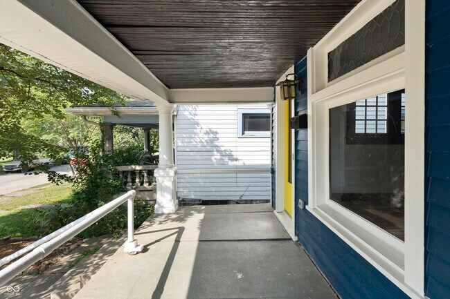 Foto del edificio - 2330 E 16th St