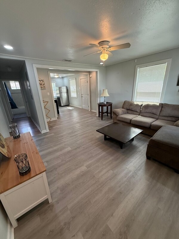 Foto del edificio - 314 Celery Ave S