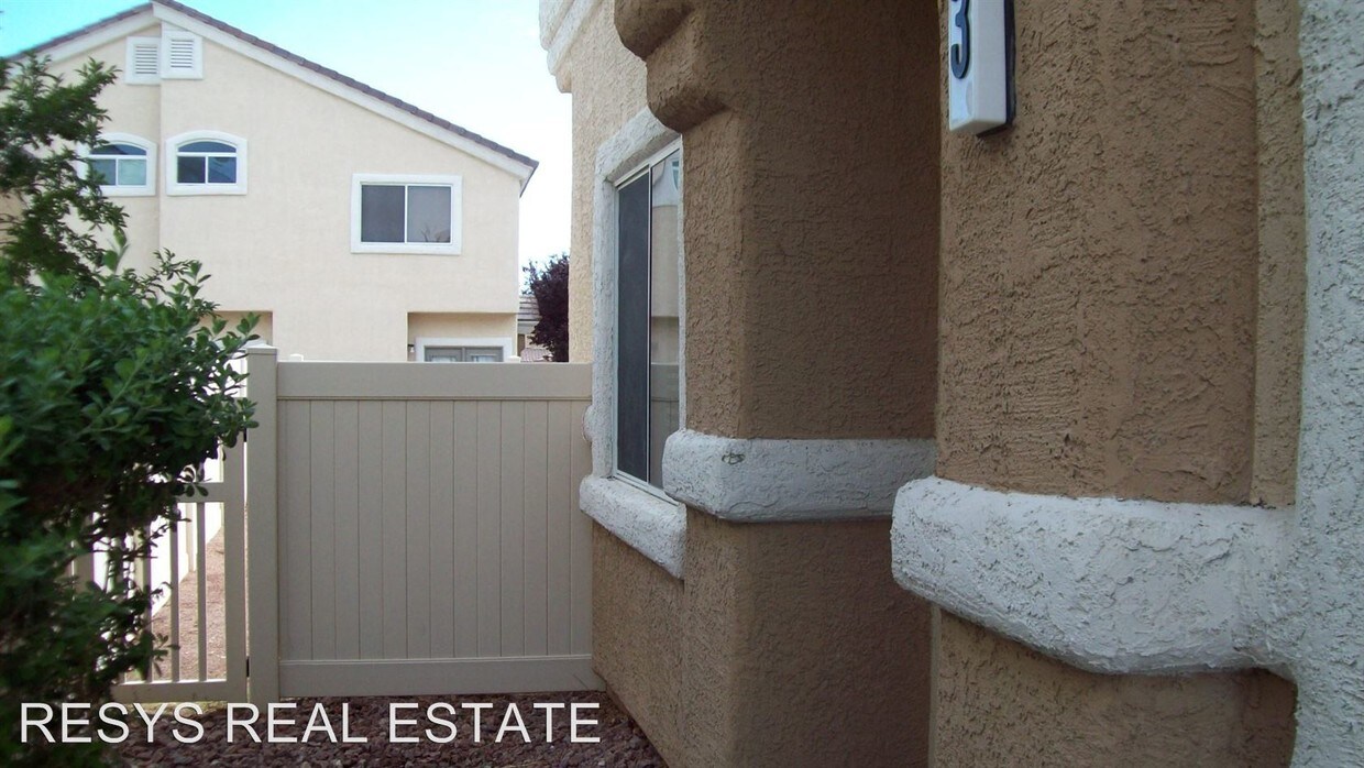 Primary Photo - 3208 Regal Swan Pl