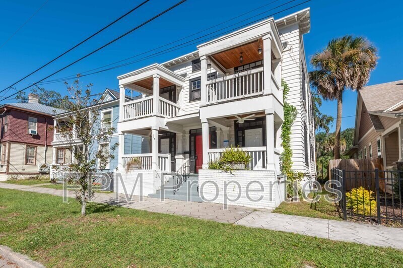 Photo - 117 E 4th St