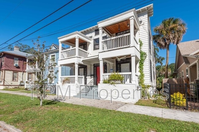 Photo - 117 E 4th St Apartment