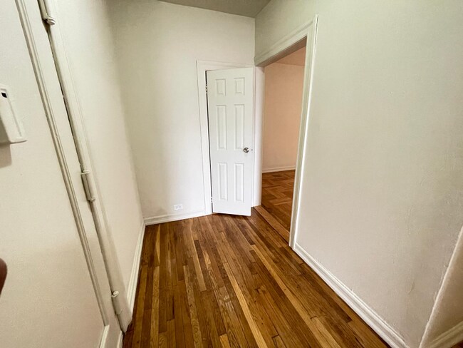 Foto del edificio - 229 W 232nd St