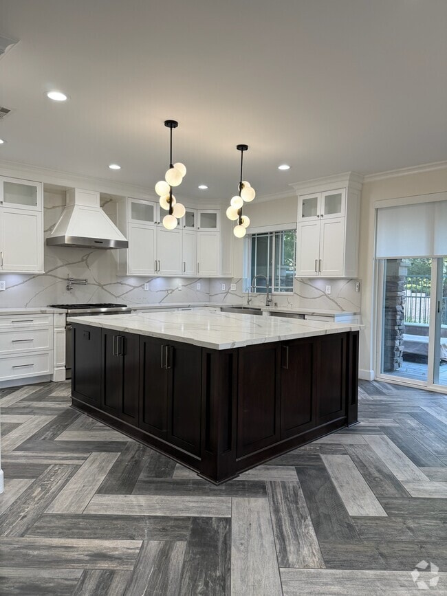 Building Photo - 16707 Nicklaus Dr