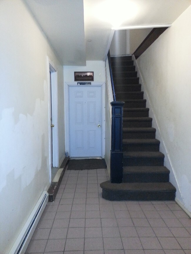 Foto del edificio - 763 E 213th St