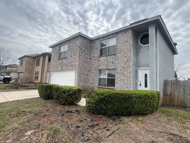 Foto del edificio - 8014 Chestnut Cedar Dr