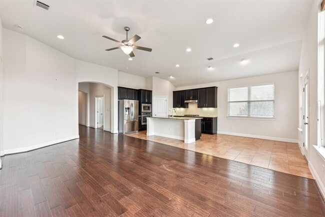 Building Photo - 5708 Viejo Dr