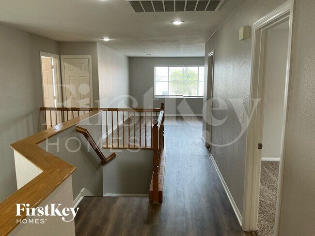 Building Photo - 8529 Gold Flash Ave