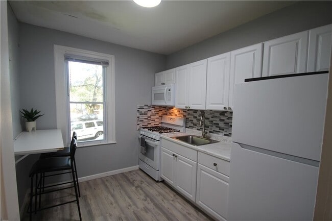 Building Photo - 2366 Spencerport Rd