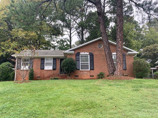 Primary Photo - 1332 Grovewood Dr