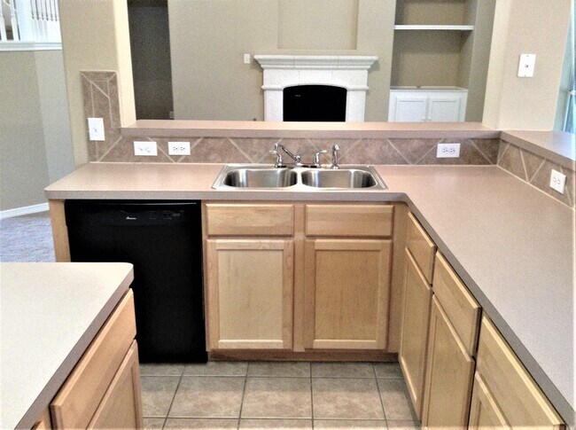 Foto del edificio - 1322 Ventura Canyon Dr