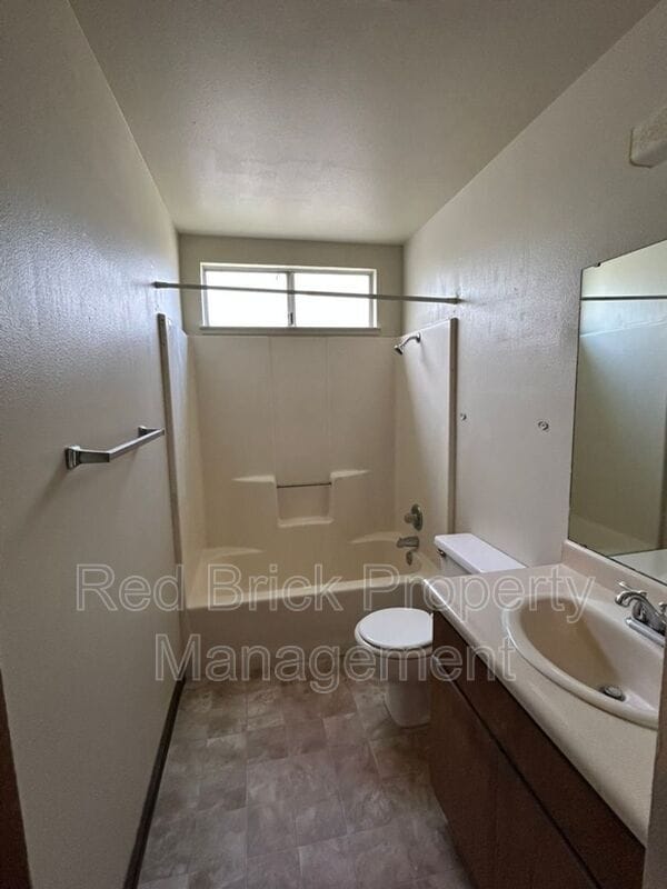 Foto del edificio - 2110 K St