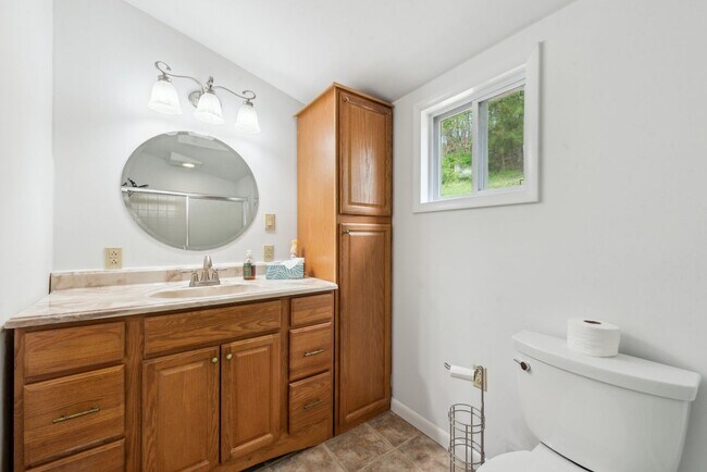 Foto del edificio - $300 OFF 1ST MONTH OF RENT! Beautiful 3 be...