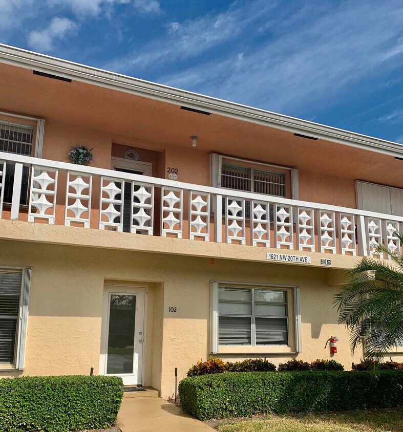 Foto principal - 1621 NW 20th Ave