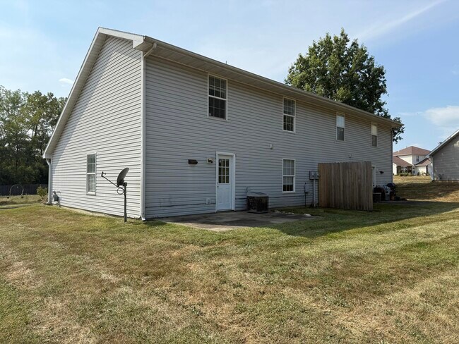 Foto del edificio - 1326 N Frideriki Dr