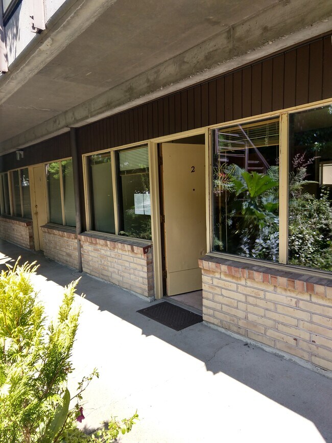 Exterior - 5446 Fauntleroy Way SW