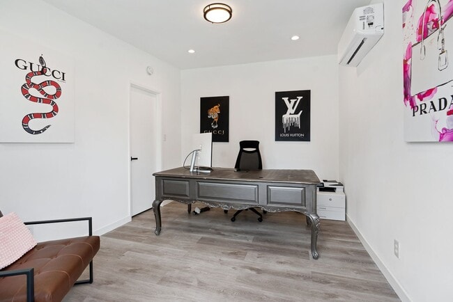 Interior Photo - the HIVE @ Ackerfield (5565 Ackerfield)